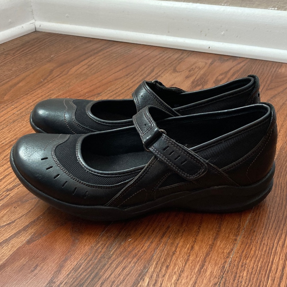 Clarks Black Mary Jane Flats